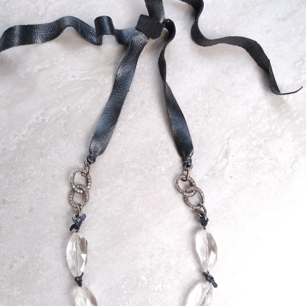 NWOT Kenneth Cole crystal stones necklace - Picture 3 of 3